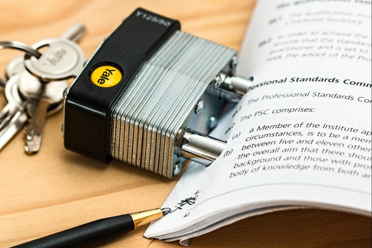 Do Minimum Term Contracts Have a Place in Internet...